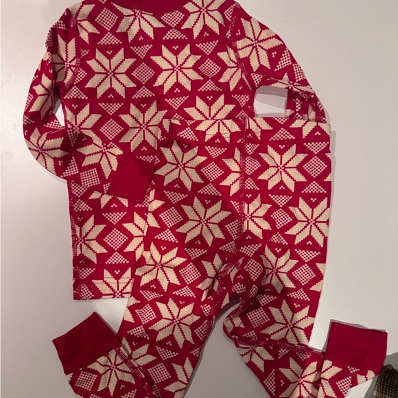 NWT Hanna Andersson Holiday Pajamas Christmas Snowflake Sz3. Perfect condition. - Picture 3 of 5